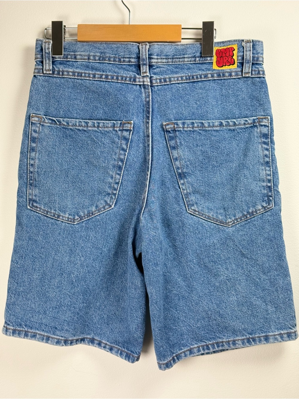 Vintage Y2K Empyre denim shorts relax fit size 28